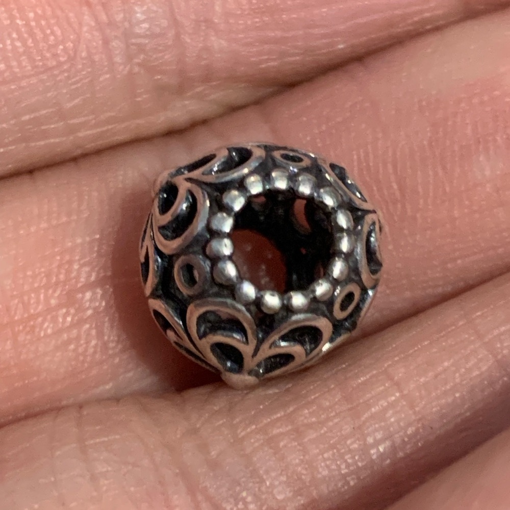 PANDORA CHARM - Picture 4 of 4